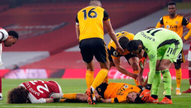 Raúl Jiménez se recupera tras sufrir fractura de cráneo durante el partido