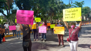 ¡Queremos trabajar! piden banqueteros al Gobierno