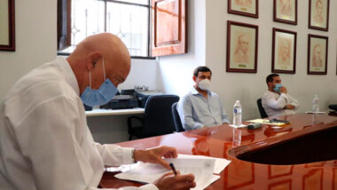 Crean farmacéutica universitaria    