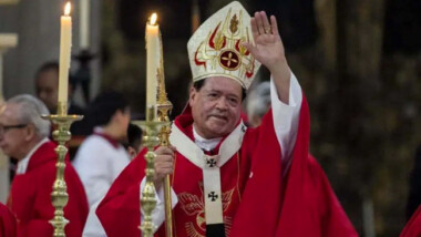 Hospitalizan al cardenal Norberto Rivera por COVID-19