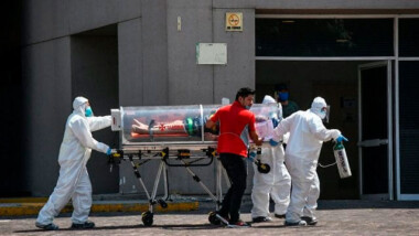 Se suman 1,496 muertes por COVID-19 en México; total llega a 165,786