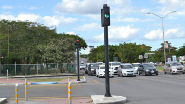 Instalarán en Mérida más de 2,600 semáforos para peatones y ciclistas