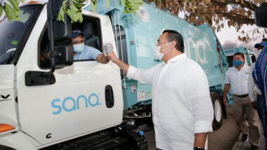 Sana estrena camiones recolectores de basura