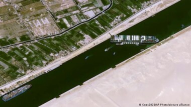 Canal de Suez: Prosiguen los esfuerzos de mover el “Ever Given”; las pérdidas son millonarias