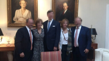 Giran órdenes de aprehensión contra familia Jenkins de Landa por lavado de dinero