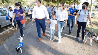 Renán a favor de proteger a los animales de compañía