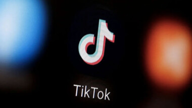 Demandan a TikTok en Reino Unido por recopilar datos personales de millones de niños