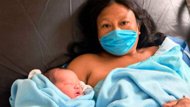 Nace primera bebé del 10 de mayo, en el Materno Infantil de Mérida