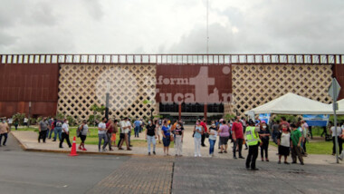 Llegan las vacunas para adultos de  50 a 59 años en Mérida