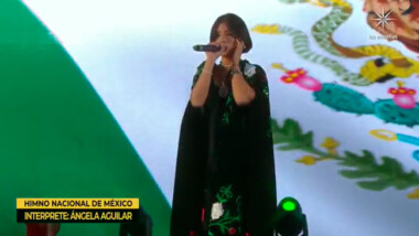 No contravino ninguna ley la interpretación del himno nacional de Ángela Aguilar: Segob