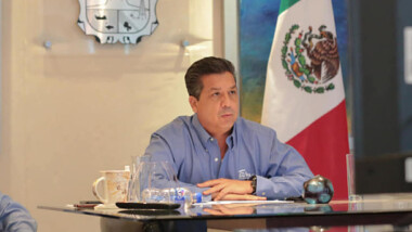Emiten alerta migratoria contra García Cabeza de Vaca