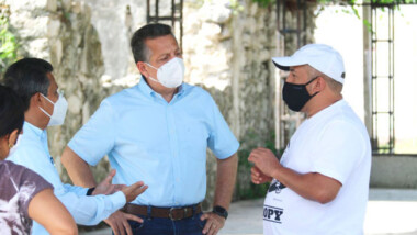 Empleados municipales presentan su 3 de 3