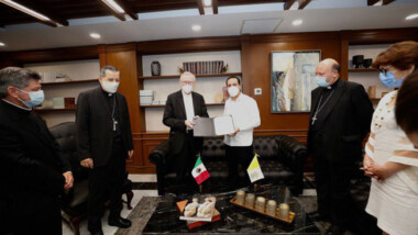 Invitan al Papa Francisco a visitar Yucatán