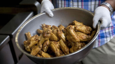 ¿Eres fan de las alitas de pollo? Esta noticia te va a ‘doler’