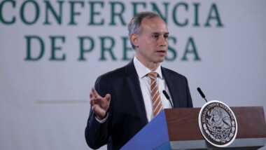 Salud reconoce ya la tercera ola de Covid-19 en México