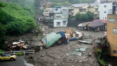 Lluvias torrenciales dejan al menos 20 desaparecidos en Japón