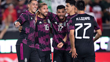 México goleó a Nigeria en el brillante debut para Funes Mori