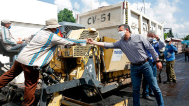 Avanza la construcción y repavimentación de calles en Mérida