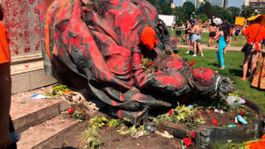 Trudeau denuncia vandalismo de iglesias y estatuas de monarcas en Canadá