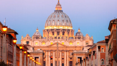 Por primera vez, el Vaticano revela su patrimonio inmobiliario; cuenta con más de 5 mil propiedades