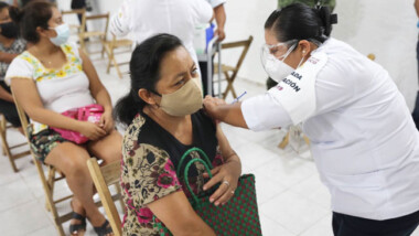 A partir de este viernes, aplicarán segunda dosis de vacuna a personas de 50 a 59 años de Mérida