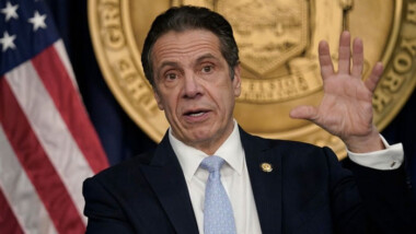 Andrew Cuomo renuncia como gobernador de Nueva York