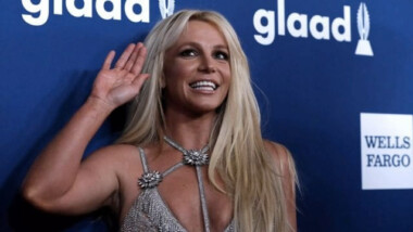 El padre de Britney Spears renuncia a ser su tutor legal tras 13 años