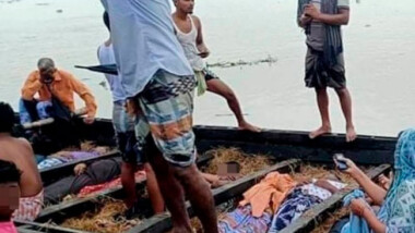 Al menos 17 muertos al caer un rayo sobre un barco en Bangladesh