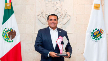 Recibe Mérida premio por su programa “Mérida nos Une”