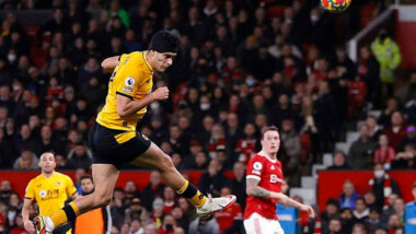 Raúl Jiménez y los Wolves arrancan el 2022 con victoria sobre Cristiano y el Man United