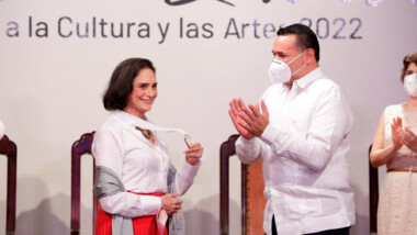 Ofelia Medina recibe la Medalla Silvio Zavala a la Cultura y las Artes 2022