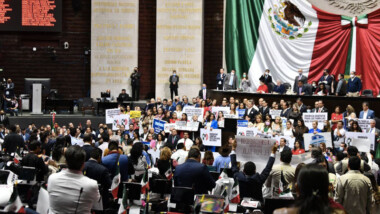 Diputados desechan la reforma eléctrica de AMLO; Morena no logra mayoría calificada