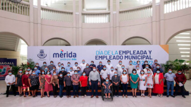 Reconocen labor de empleados municipales