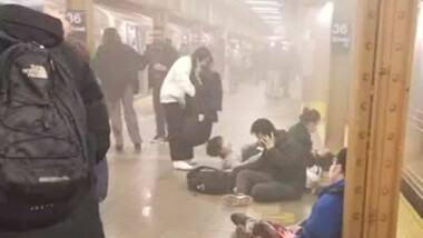 Tiroteo en un metro de Brooklyn, Nueva York: hay varios heridos, dicen autoridades