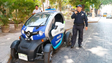 Policía turística de Mérida brinda orientación a turistas nacionales y extranjeros
