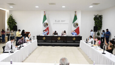 Regulan a ‘asesores’ políticos de Presidentes municipales