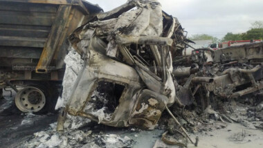 Brutal choque entre trailers en la Mérida-Campeche
