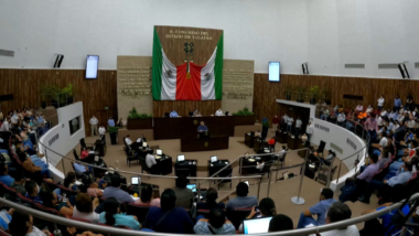 Llaman ‘traidores’ a Diputadas y Diputados por aprobar la Ley Vila del ISSTEY