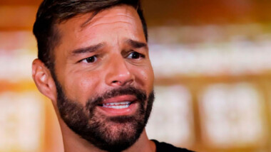 Emiten orden de alejamiento contra Ricky Martin por violencia familiar