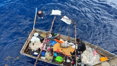 Rescatan en la costa yucateca a balseros cubanos