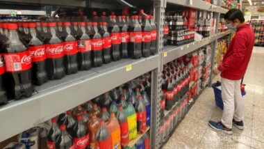 Inicia la cuesta: suben refrescos y combustibles ante el incremento del IEPS