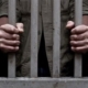 Sentenciado a 32 años de prisión por violar a la hija de su pareja