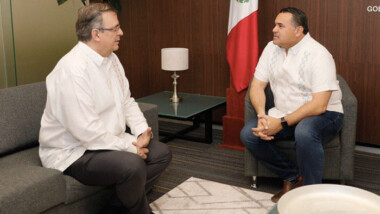 Definen plan de trabajo con Ebrard