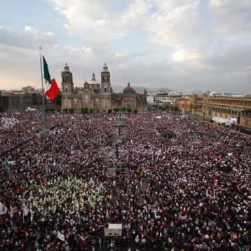 AMLO reúne a 500 mil personas en el Zócalo capitalino, reporta la SSC