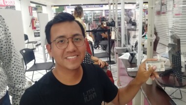 Entrega INE en Yucatán, primera credencial para votar a persona No Binaria