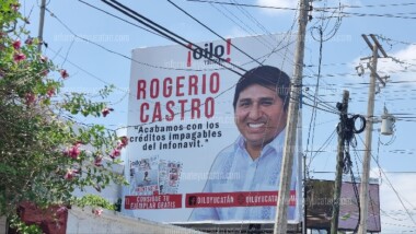 Rogerio Castro se deslinda de espectaculares “No los pagó el Infonavit”