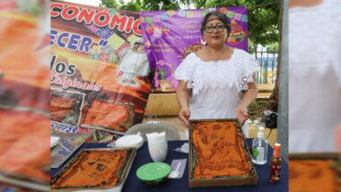 Feria del Mucbipollo y homenaje a Jacarandoso