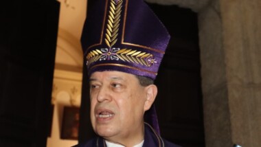 “Ningún partido político vale la pena para dividir familias”: Arzobispo