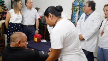 “Médico a Domicilio” llega a comedor comunitario  de adultos mayores