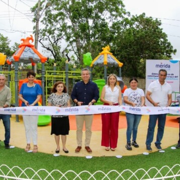 Alcalde inaugura parque de la Colonia México